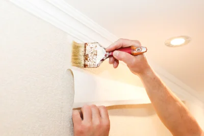 Pose de papier peint à Aulhat-Flat — revêtements muraux et toiles de verre